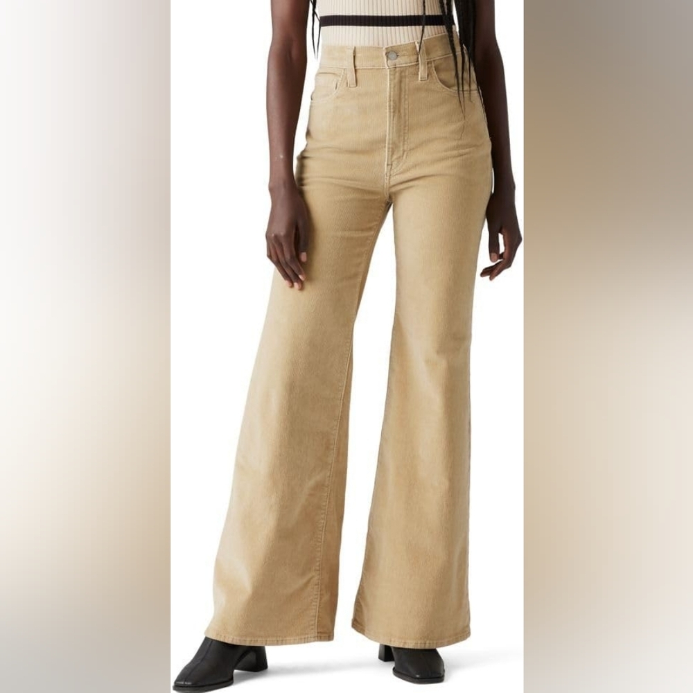 NWT Levi's Corduroy Ribcage Bells Flare Bell Bottoms in Safari Size 30